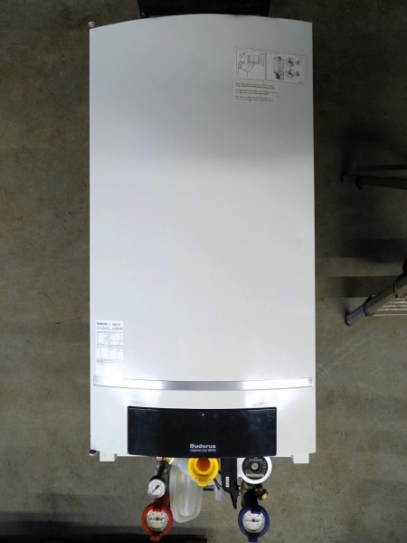 Buderus Logamax Plus GB162-65 Gas-Brennwert-Heiz-Therme 65kW Heizung Bj.2009